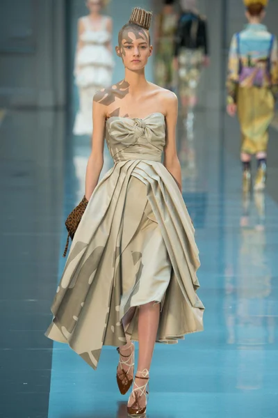 Look 23